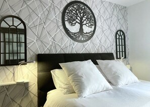 6 bedrooms, iron/ironing board, travel cot, free WiFi - Grand gîte Le saule en scie - SPA - Ideal 12 to 14 pers - Group family friends pro (Nueil-les-Aubiers)