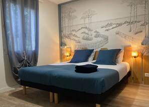 6 bedrooms, iron/ironing board, travel cot, free WiFi - Grand gîte Le saule en scie - SPA - Ideal 12 to 14 pers - Group family friends pro (Nueil-les-Aubiers)