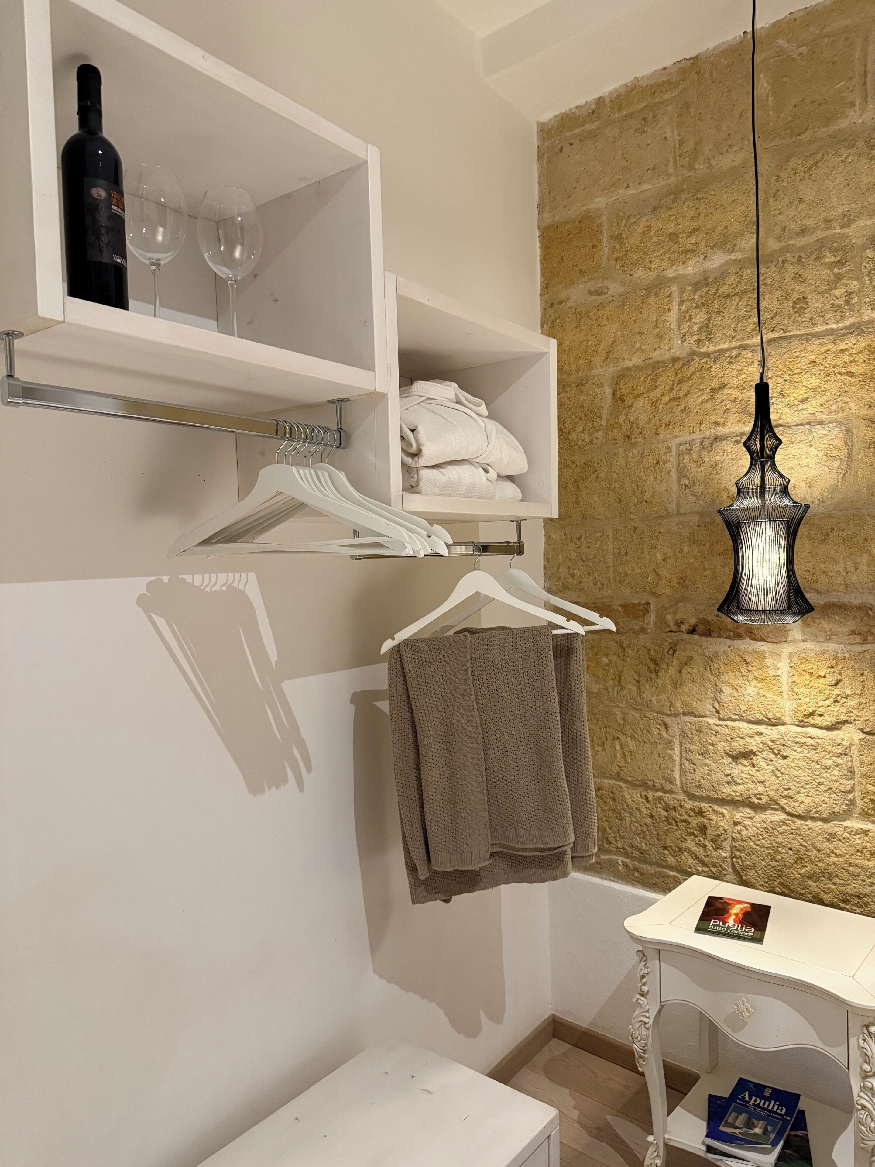 Camera Matrimoniale con Terrazzo e Vasca Idromassaggio | Zimmersafe, Schreibtisch, laptopgeeigneter Arbeitsplatz