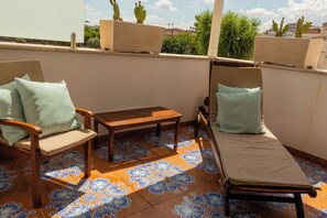 Premium-huone, kaupunkinäköala | Terassi/patio