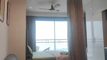 Desk, rollaway beds, free WiFi, bed sheets