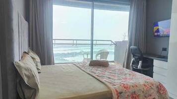 Desk, rollaway beds, free WiFi, bed sheets