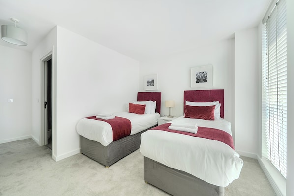 Appartement, 3 chambres | Coffres-forts dans les chambres, fer et planche à repasser