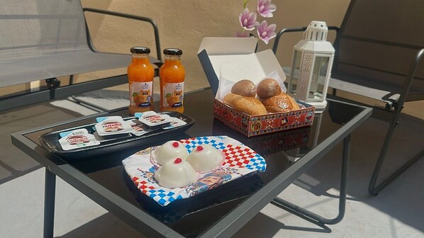 Outdoor dining - Cozy apartment in the heart of Catania-La Claudette 2.0 (Catania)