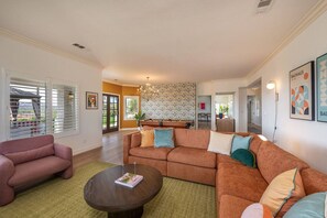 Smart TV, fireplace, ping pong - The Grape Escape: Panoramic Views In Wine Country (Temecula)