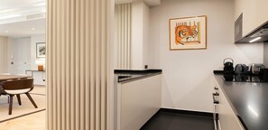 Fridge, microwave, oven, stovetop - L’Appartement Bon Marché – A Saint-Germain Luxury Escape (Paris)