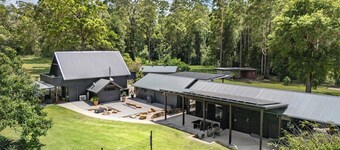 Secluded Getaway – Cabin & Barn Stay
7 minutes from beautiful Valla beach