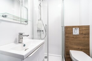 Studio | Bathroom