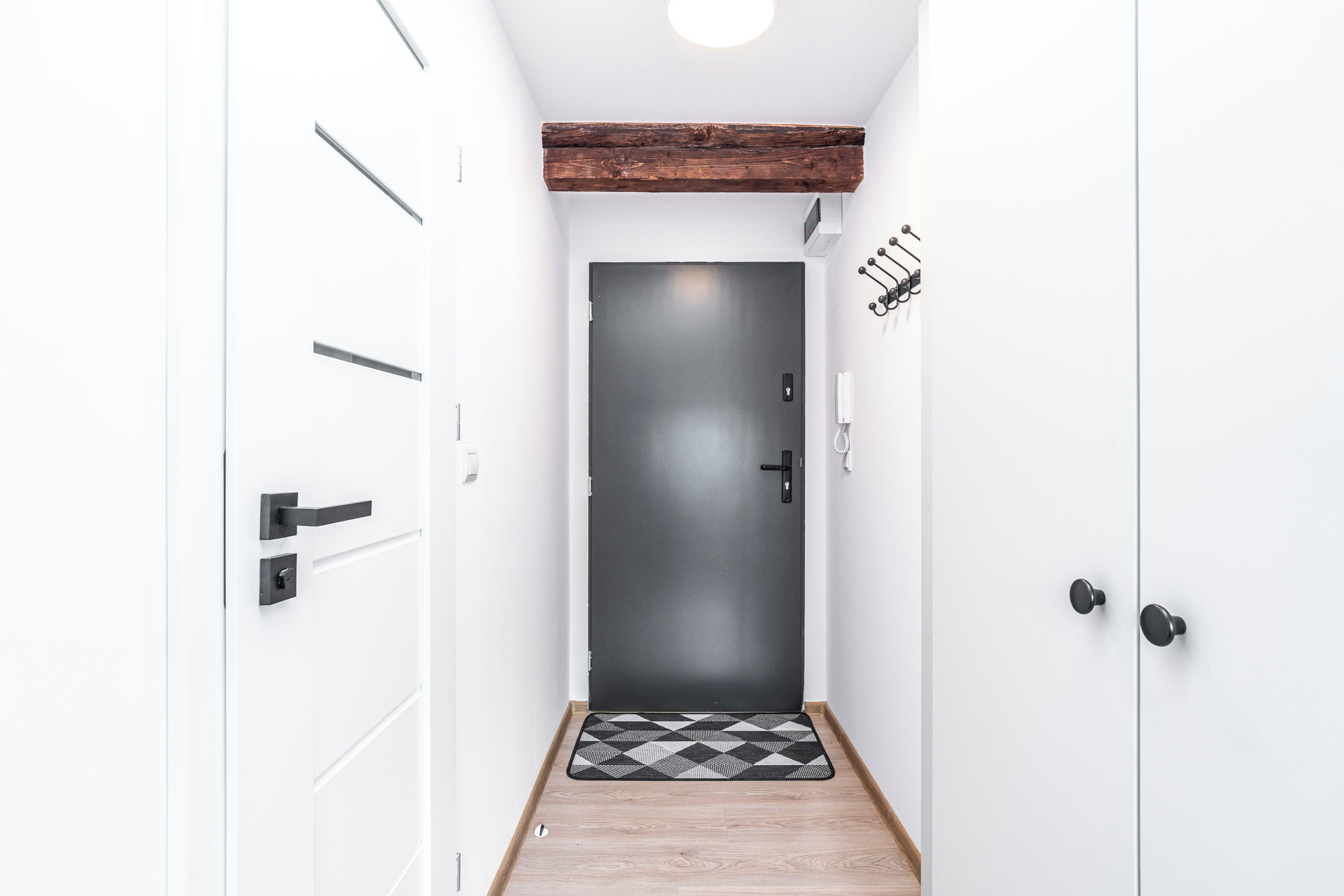 Studio | Iron/ironing board