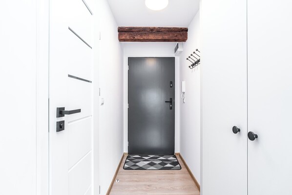 Studio | Iron/ironing board - RentPlanet - Studio Olsza (Kraków)