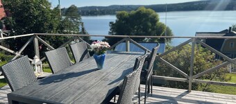 Villa LakePlats. Incredible lakeviews! Bed linens Included. Renovated bathrooms!