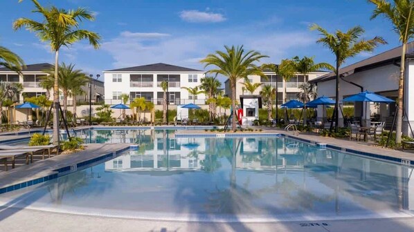 Apartemen | 3 kamar tidur dan internet