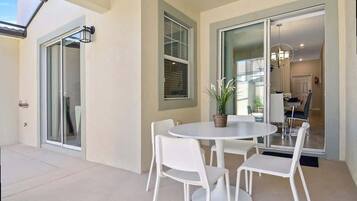 4 bedrooms, Internet