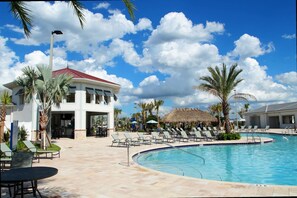 Casa | 4 dormitorios y Internet