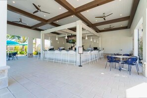 House | 4 bedrooms, Internet