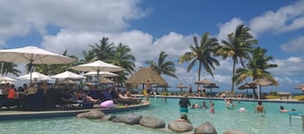 Denarau Island Wyndham Apartment - Fully contained within a 5-star resort.