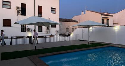 DÚPLEX EN EL CENTRO DE BAEZA CON PISCINA COMUNITARIA