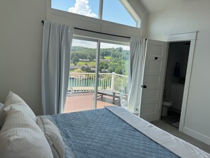 4 bedrooms, free WiFi, bed sheets