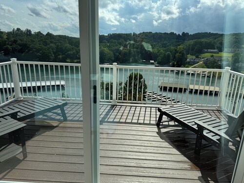 Here comes the Sun!
4-bedroom villa in enchanting Morley with AC