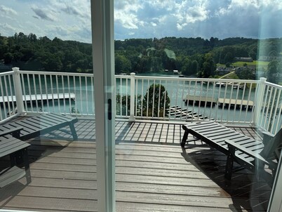 Here comes the Sun!
4-bedroom villa in enchanting Morley with AC