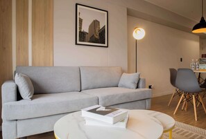 Apartment | 1 bedroom, Internet - w Enchanting 1BR w Balcony in San Isidro (Lima)