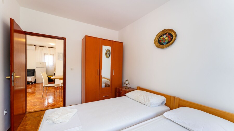Drazen Charming First Floor Apartment