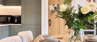 Stunning Cosy Yorkshire Dales Cottage with Log Burner