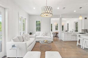 Smart TV - Prime Seagrove Location | Private Pool, Bikes, Porches, Steps to Beach Access (Santa Rosa Beach)