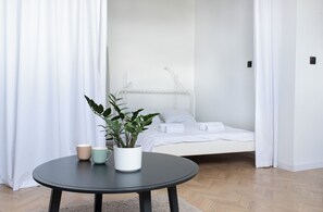 Studio Suite, City View | Iron/ironing board, free WiFi