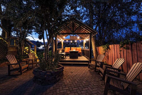 The Kephart a Downtown Bryson City loft Apartment