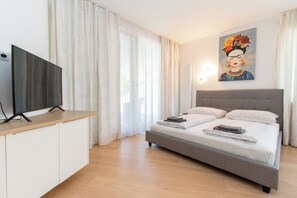 Iron/ironing board, travel crib, WiFi, bed sheets - Central Studio | Balcony, Parking and Top Location (Prague)