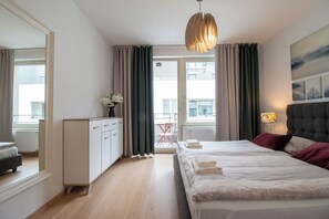 1 slaapkamer, een strijkplank/strijkijzer, wifi, beddengoed