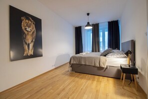 1 dormitorio, tabla de planchar con plancha, cuna de viaje y wifi