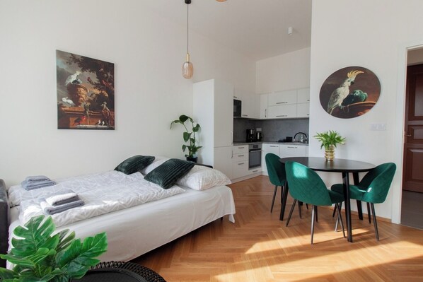 1 bedroom, iron/ironing board, travel crib, WiFi