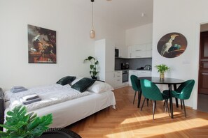 1 bedroom, iron/ironing board, travel cot, WiFi