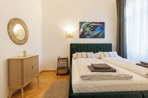 1 bedroom, iron/ironing board, travel crib, WiFi