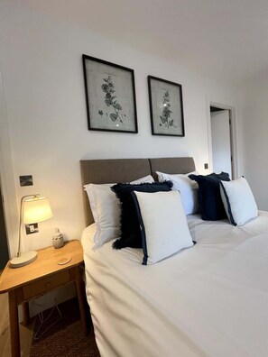 2 bedrooms, iron/ironing board, travel cot, WiFi