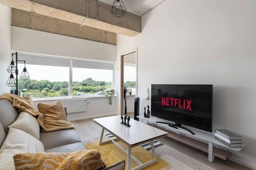 The Yellow Corporate Suite
