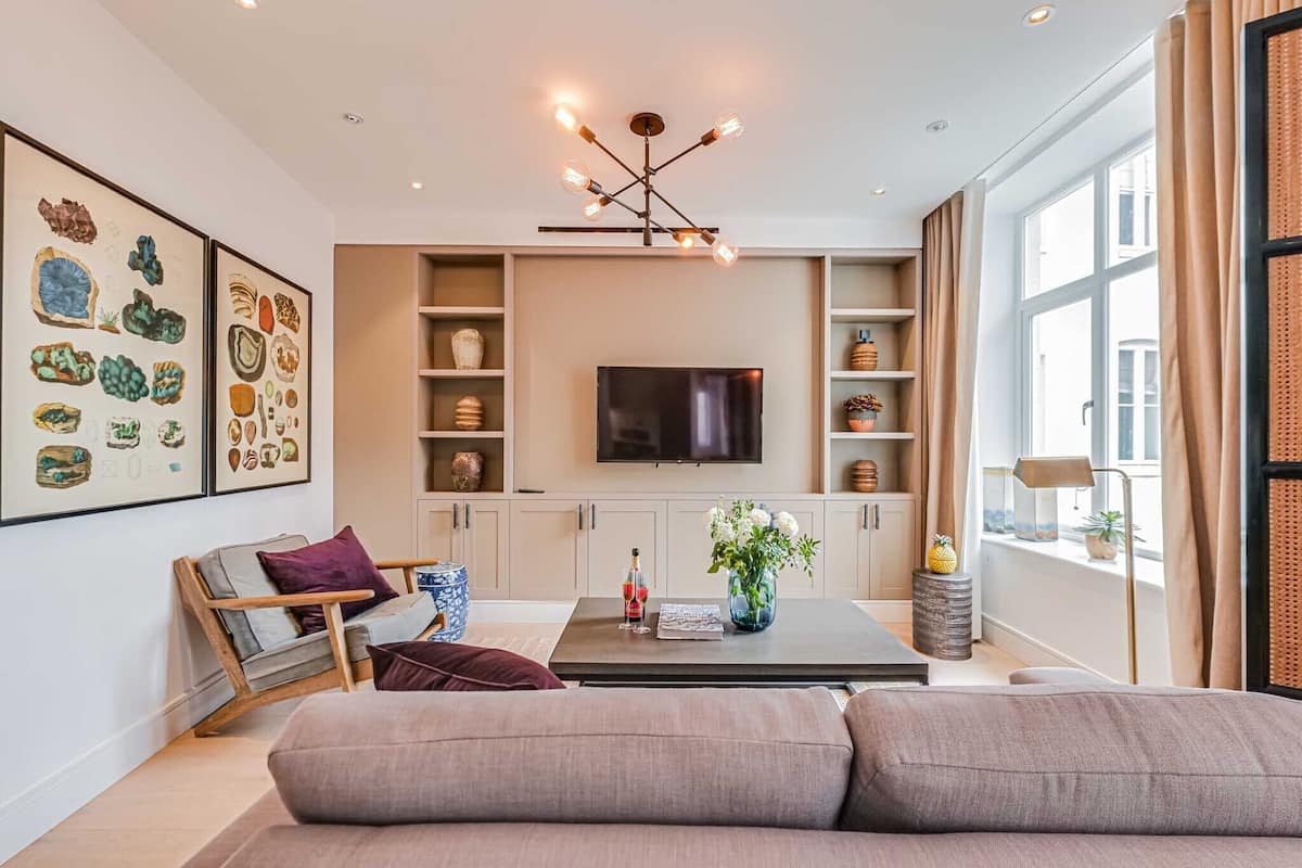 2 Bedrooms Luxury | Lounge