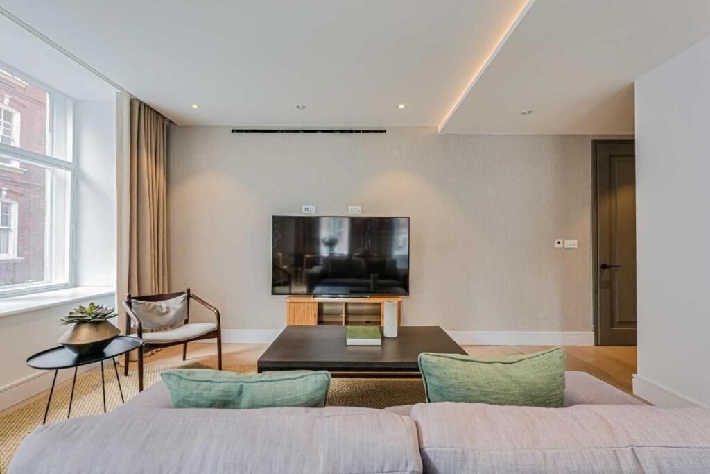 Apartamento superior, baño privado | Salón