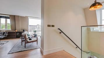 Apartemen Keluarga, ensuite, pemandangan kota | Lounge