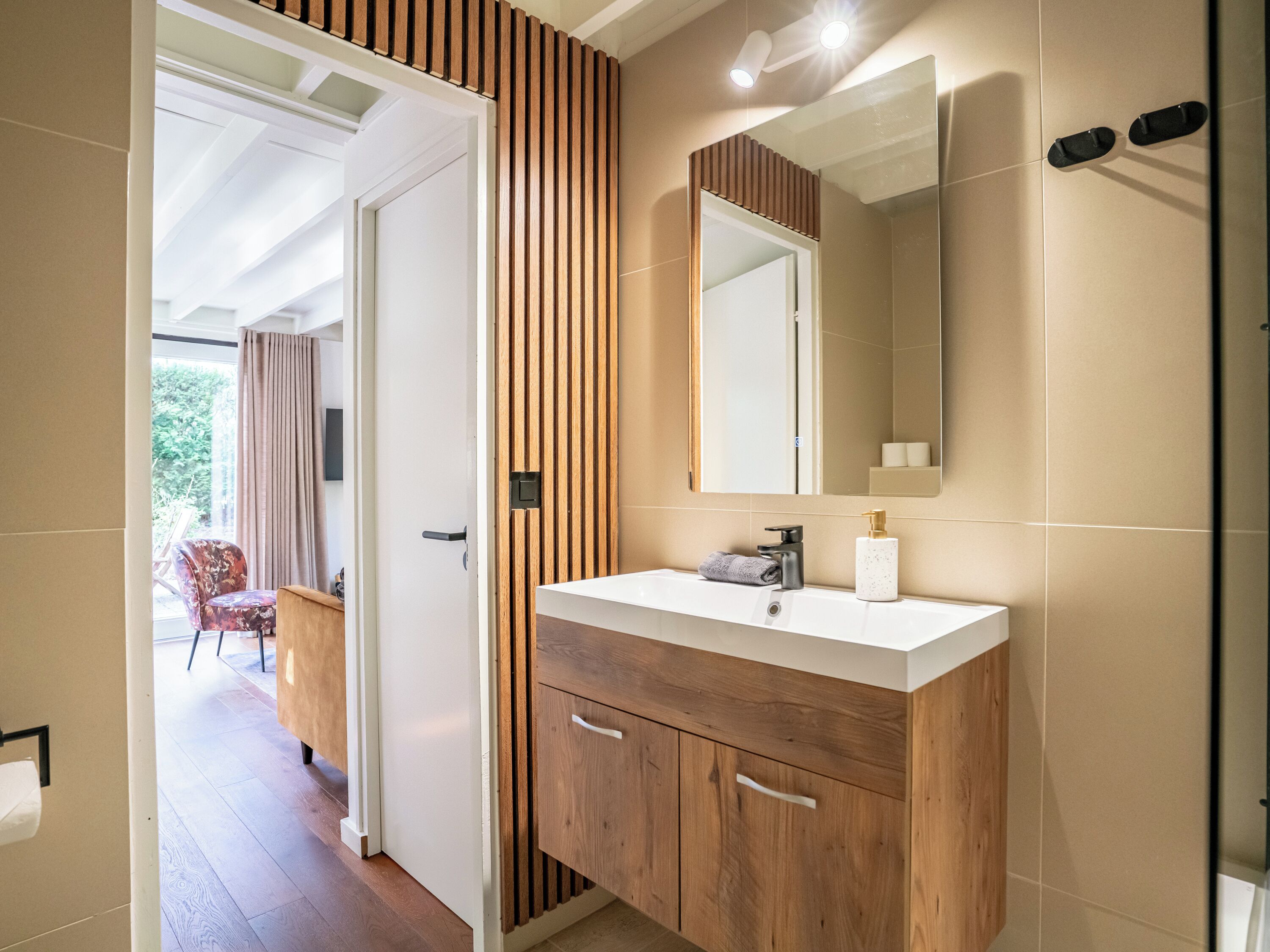 Bungalow | Bilik Mandi | Kelengkapan dandanan diri percuma, pengering rambut, sabun, syampu 