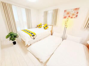 3 bedrooms, iron/ironing board, free WiFi, bed sheets