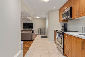 電子レンジ、オーブン、コンロ