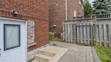 Enceinte de lâhĂ©bergement