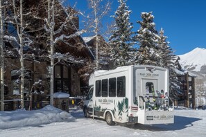 Property grounds - Quiet Lock-Off King Room in Mountain Village (Telluride)