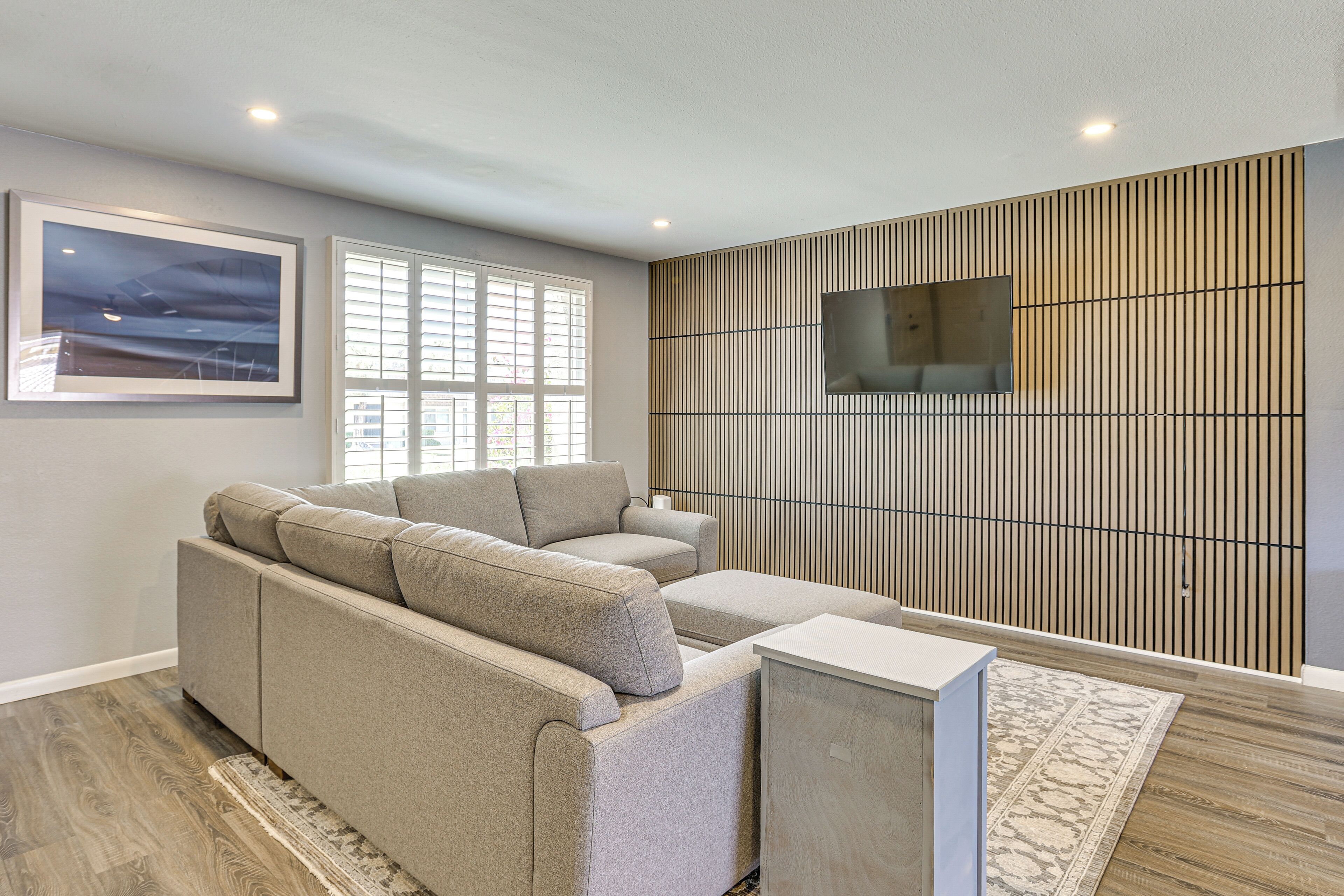 Apartment (4 Bedrooms) | Front of property