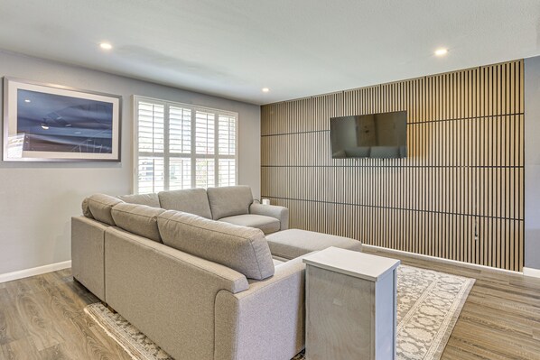 Apartment (4 Bedrooms) | Front of property