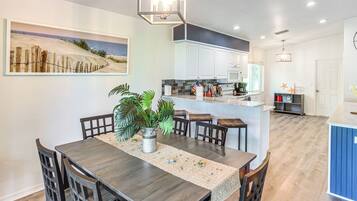 Nhà (3 Bedrooms) | Nội thất