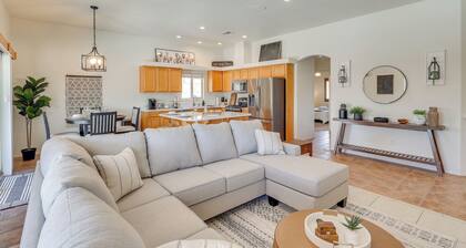 1 Mi to Golf Course: Yuma Oasis w/ Furnished Patio